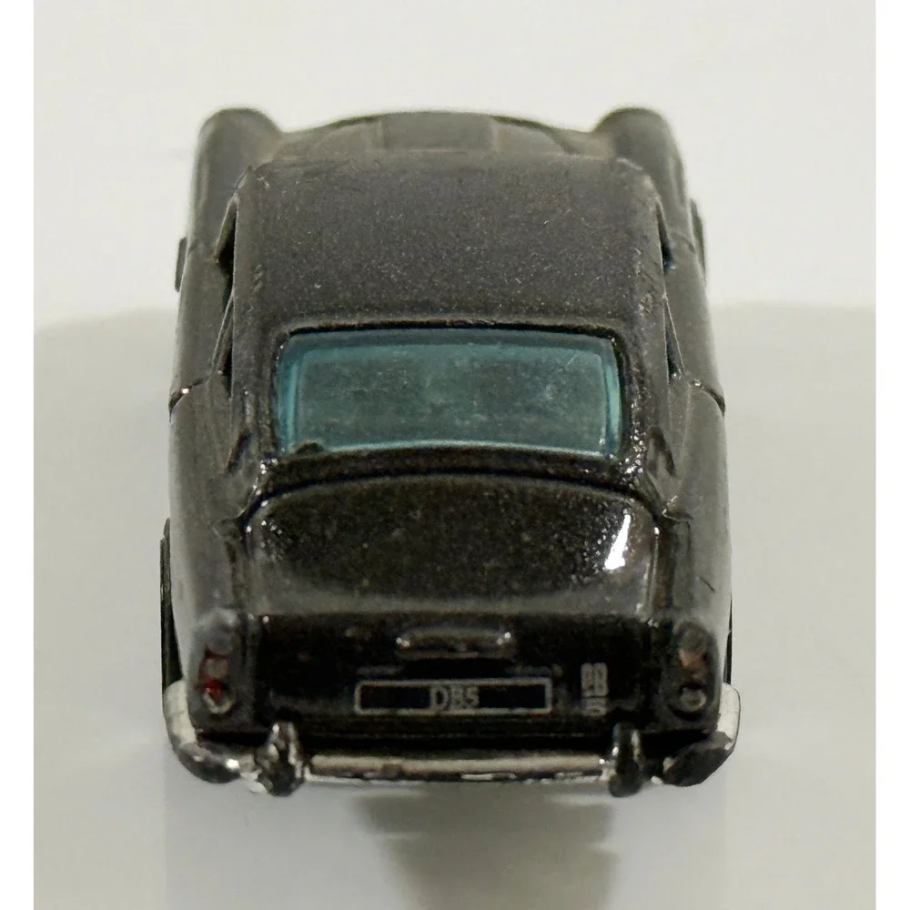 Hot Wheels 1963 Aston Martin DB5 Kids 1:64 Black Metallic Die-Cast Toy Car J04